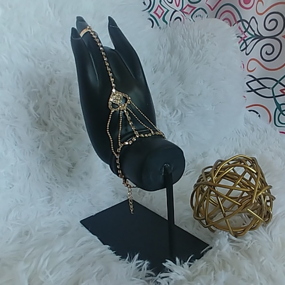 Dainty Gold Rhinestone Ring Hand Chain Bracelet